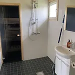 Viihtyisae Itsepalvelumajoitus, Tilava Saunallinen Yksioe Apartment