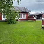 아파트 Viihtyisae Itsepalvelumajoitus, Tilava Saunallinen Yksioe Ylihärmä