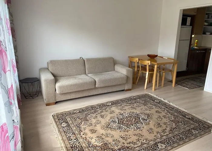 Viihtyisae Itsepalvelumajoitus, Tilava Saunallinen Yksioe * Ylihärmä