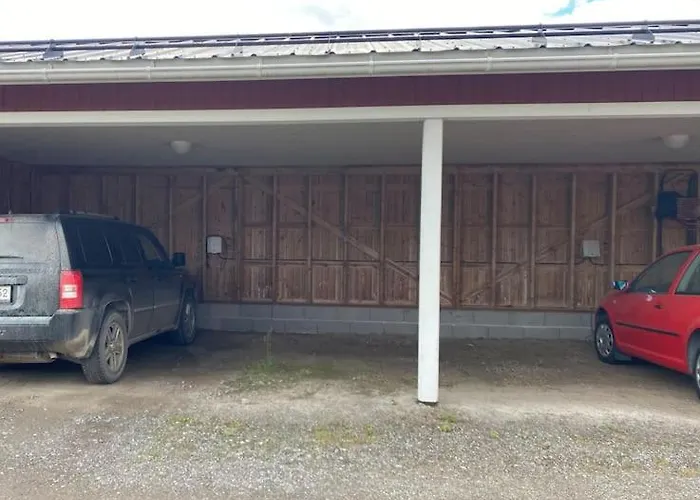 Viihtyisae Itsepalvelumajoitus, Tilava Saunallinen Yksioe Ylihärmä